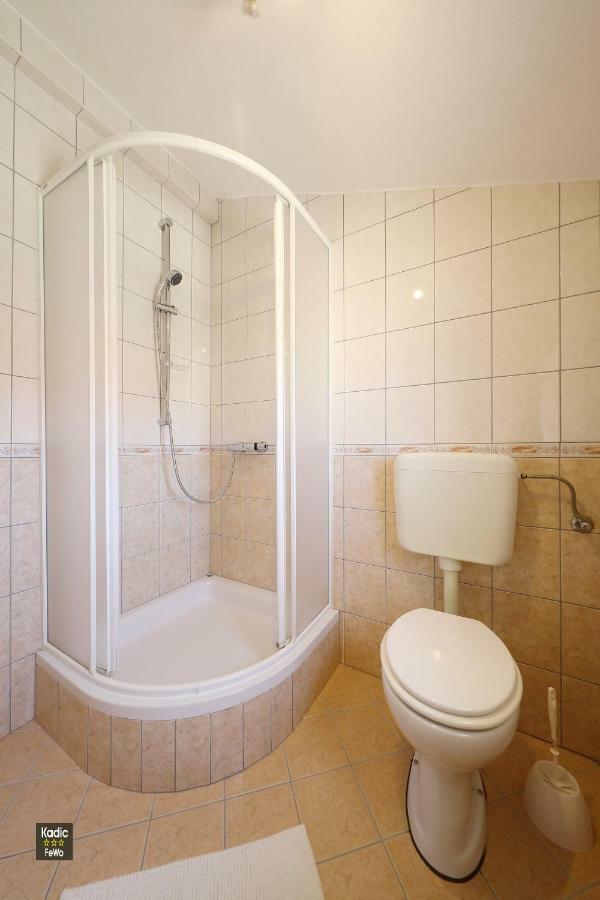 Apartment Josip Vir Exterior photo